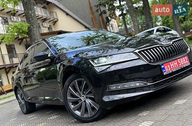 Ліфтбек Skoda Superb 2021 в 