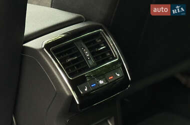 Ліфтбек Skoda Superb 2021 в 