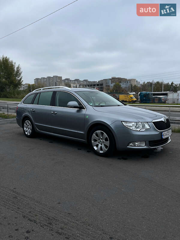 Skoda Superb 2011