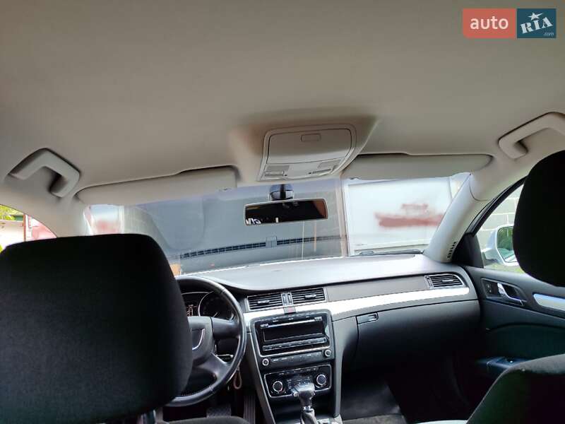 Лифтбек Skoda Superb 2012 в Каневе