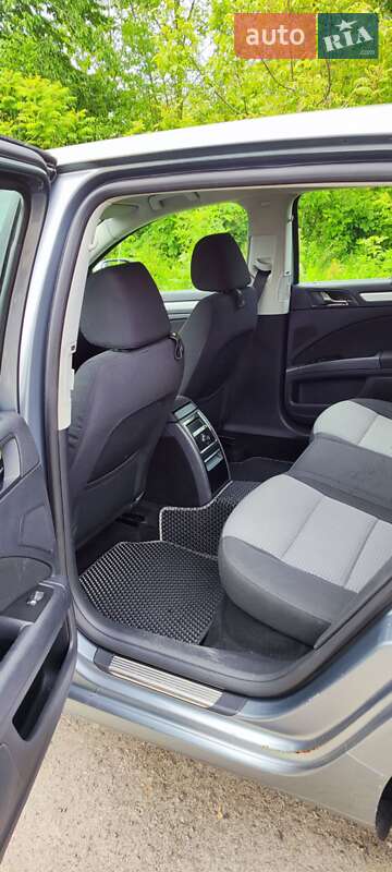 Лифтбек Skoda Superb 2011 в Ровно
