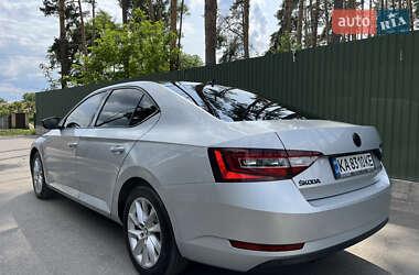 Лифтбек Skoda Superb 2017 в 