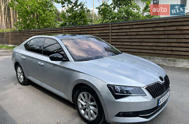 Лифтбек Skoda Superb 2017 в 