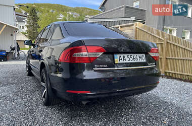 Лифтбек Skoda Superb 2013 в 