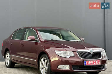 Лифтбек Skoda Superb 2009 в 