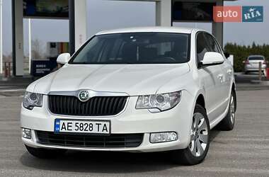 Ліфтбек Skoda Superb 2012 в Дніпрі