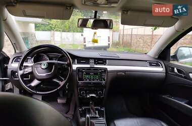 Універсал Skoda Superb 2011 в 