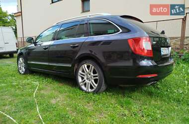 Універсал Skoda Superb 2011 в 