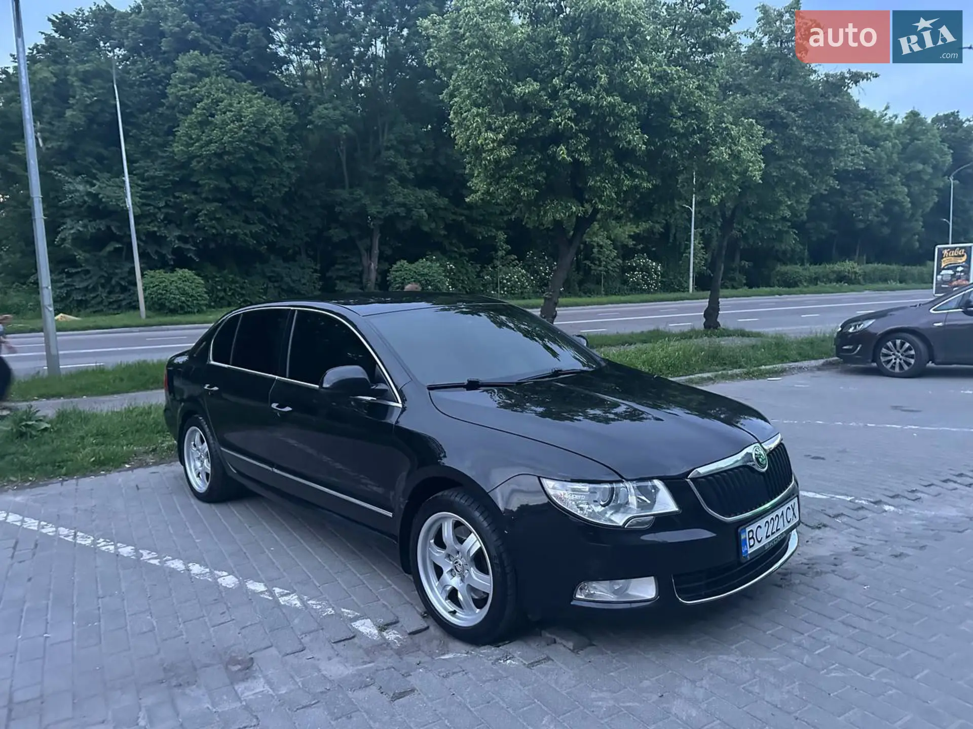 2010 Skoda Superb - мініатюра 11