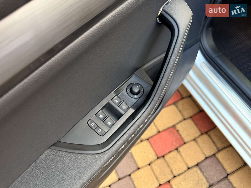 Універсал Skoda Superb 2020 в Мукачевому