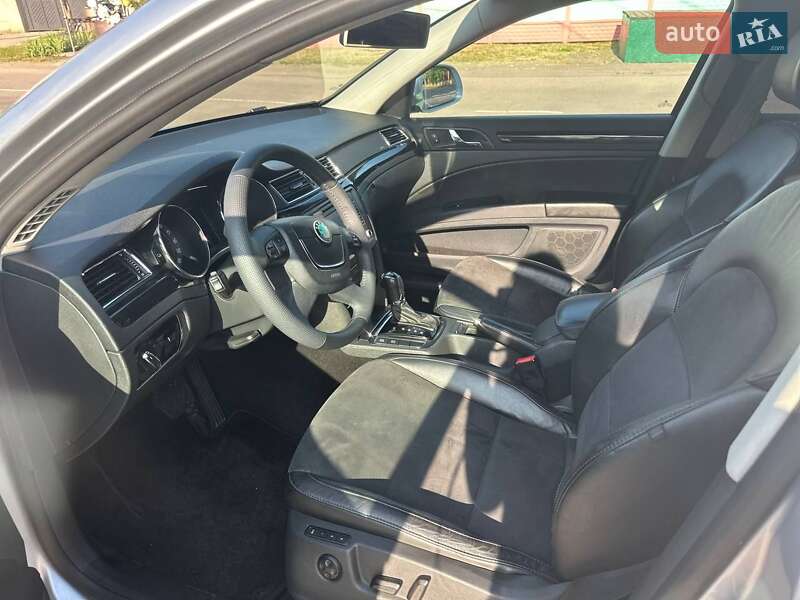 Лифтбек Skoda Superb 2013 в Доброславе