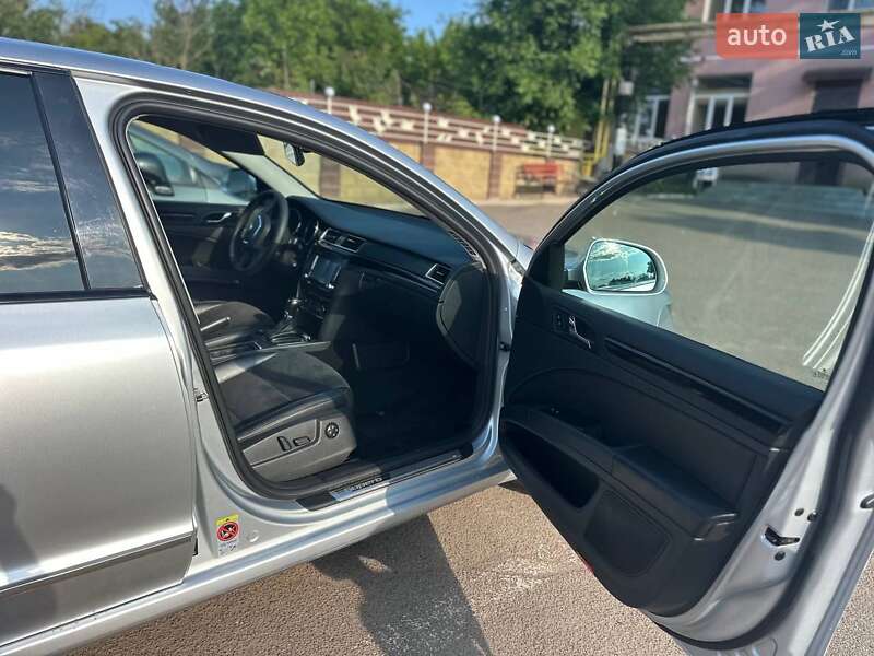 Лифтбек Skoda Superb 2013 в Доброславе