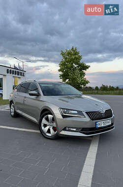 Универсал Skoda Superb 2015 в Мукачево