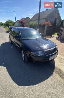 Лифтбек Skoda Superb 2006 в Чопе