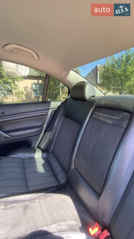 Лифтбек Skoda Superb 2006 в Чопе