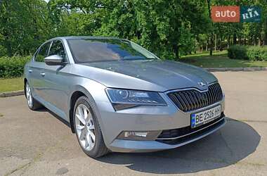 Лифтбек Skoda Superb 2016 в 