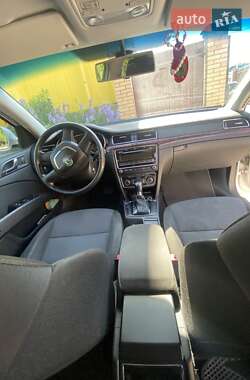 Ліфтбек Skoda Superb 2013 в 