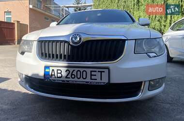 Ліфтбек Skoda Superb 2013 в 