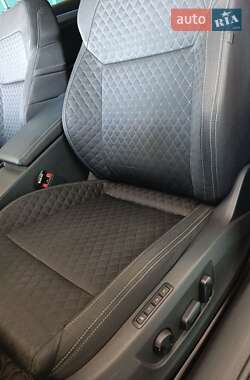 Лифтбек Skoda Superb 2016 в 