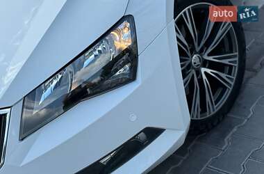 Ліфтбек Skoda Superb 2016 в 