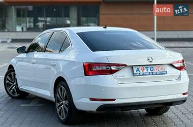 Ліфтбек Skoda Superb 2016 в 
