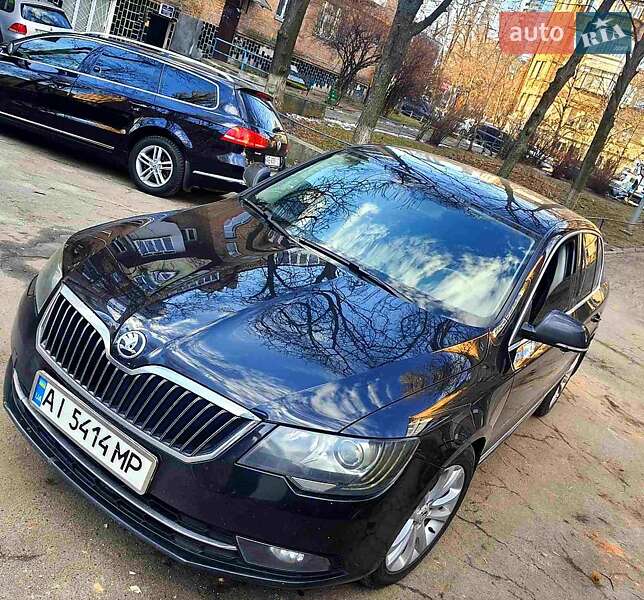 Универсал Skoda Superb 2013 в Киеве