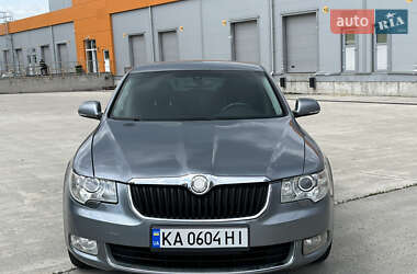 Лифтбек Skoda Superb 2012 в 
