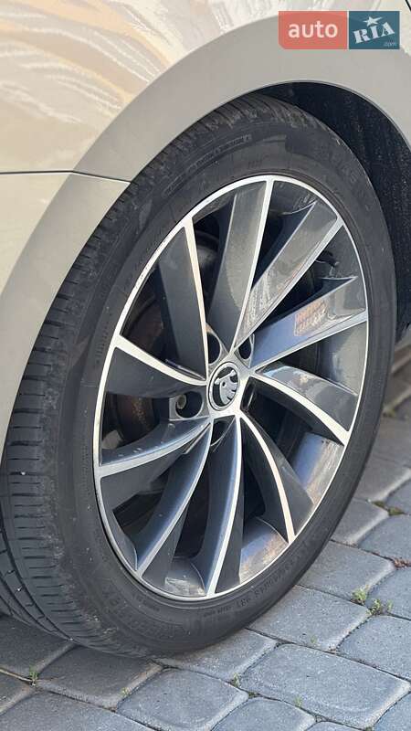 Лифтбек Skoda Superb 2016 в Виннице
