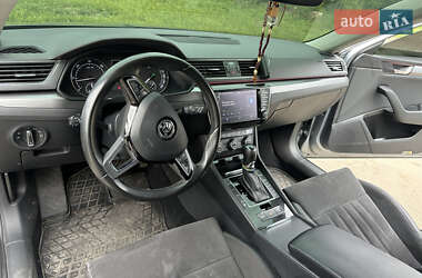 Лифтбек Skoda Superb 2016 в 