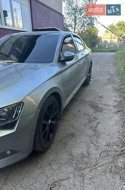 Лифтбек Skoda Superb 2016 в 