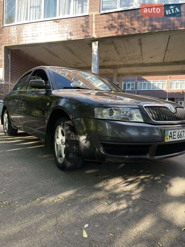 Лифтбек Skoda Superb 2006 в Кривом Роге