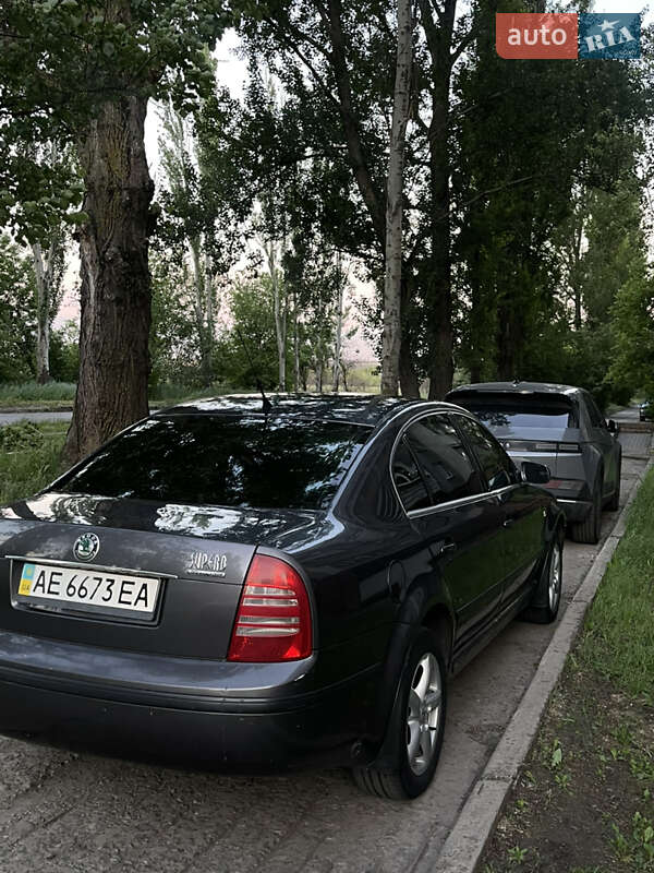 Лифтбек Skoda Superb 2006 в Кривом Роге