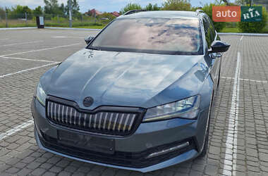 Універсал Skoda Superb 2020 в 