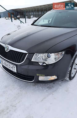 Універсал Skoda Superb 2011 в Києві