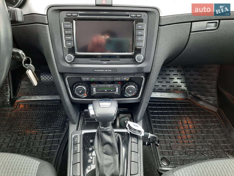 Універсал Skoda Superb 2011 в Києві