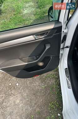 Универсал Skoda Superb 2019 в 
