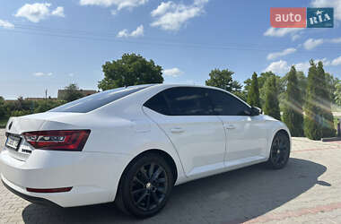 Лифтбек Skoda Superb 2018 в 