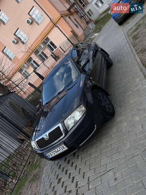 Skoda Superb 2005