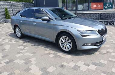 Лифтбек Skoda Superb 2018 в 