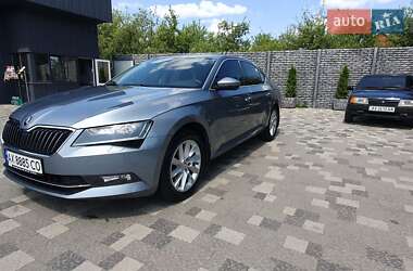Лифтбек Skoda Superb 2018 в 