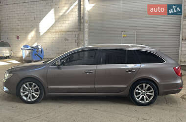 Универсал Skoda Superb 2010 в 