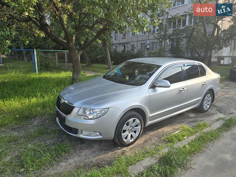 Ліфтбек Skoda Superb 2010 в Києві