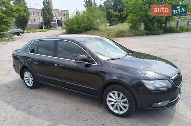 Лифтбек Skoda Superb 2013 в 