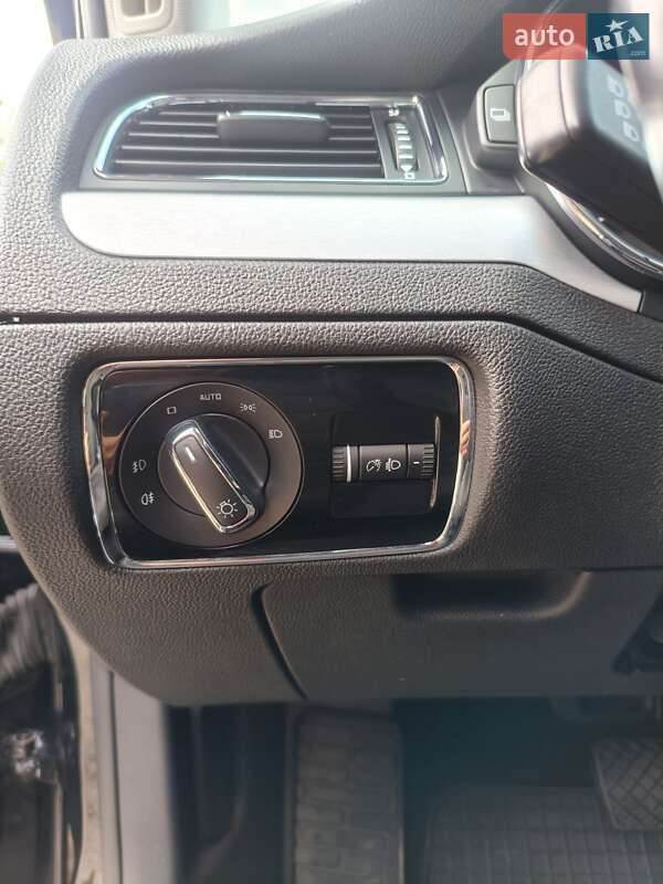 Лифтбек Skoda Superb 2013 в Запорожье фото 22 Лифтбек Skoda Superb 2013 в Запорожье