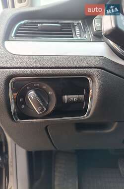 Лифтбек Skoda Superb 2013 в 