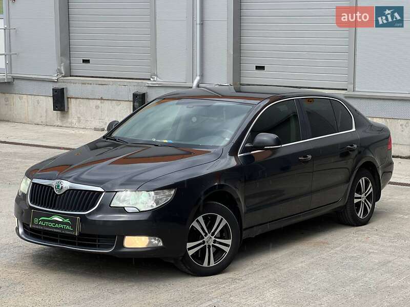 Лифтбек Skoda Superb 2012 в Киеве