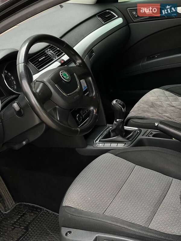 Лифтбек Skoda Superb 2012 в Киеве