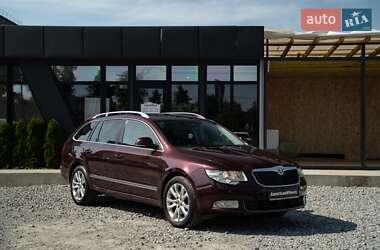 Універсал Skoda Superb 2011 в 