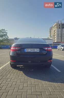 Ліфтбек Skoda Superb 2018 в 
