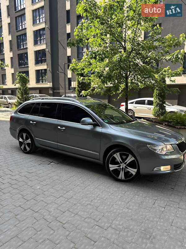 Универсал Skoda Superb 2010 в Ивано-Франковске